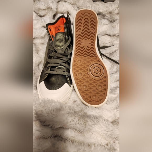 Adidas Men's Olive and White Sneakers with Orange Accents - Picture 3 of 5